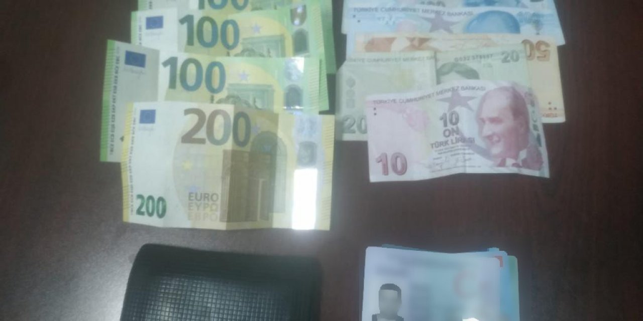 Unutulan binlerce lira ve değerli eşyalar sahiplerine teslim edildi