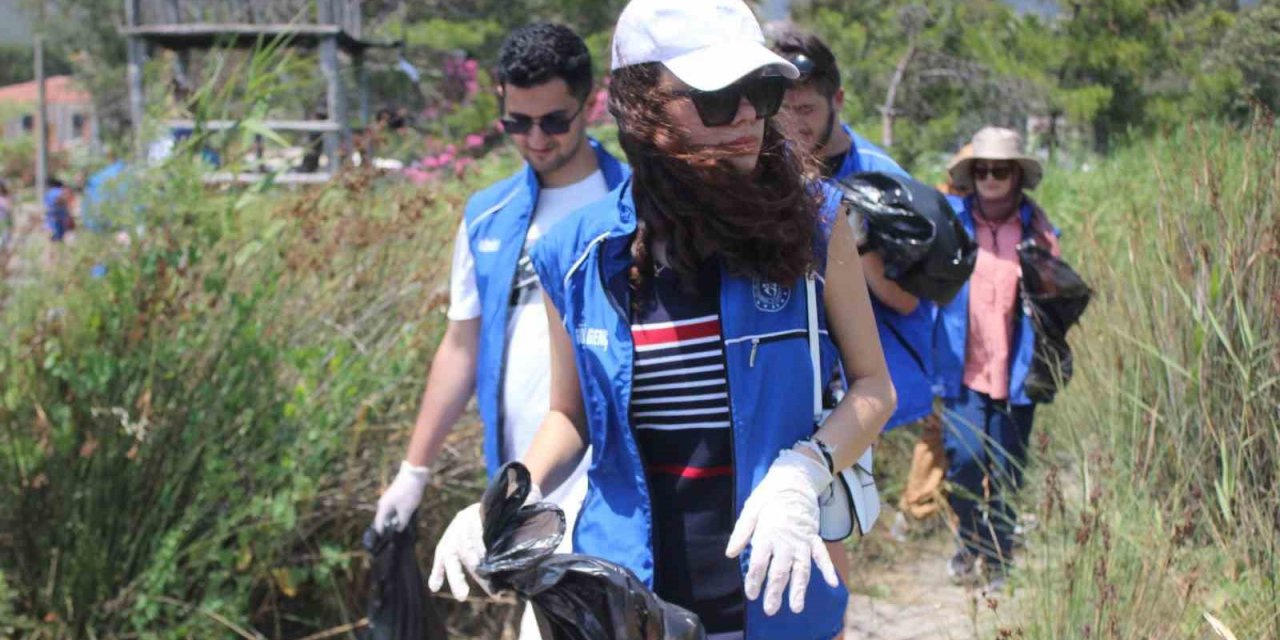 Akyaka’da çevre temizliği yapıldı