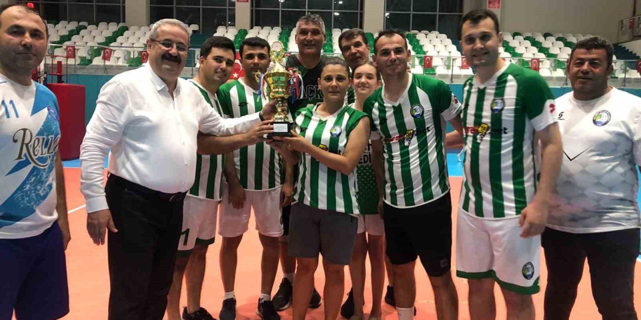 Kaymakamlık Kupası’nda şampiyon Salihli Belediyesi