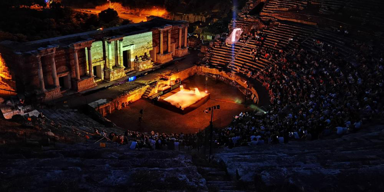 Aydın’daki 2 bin yıllık amfi tiyatro yeniden canlandı