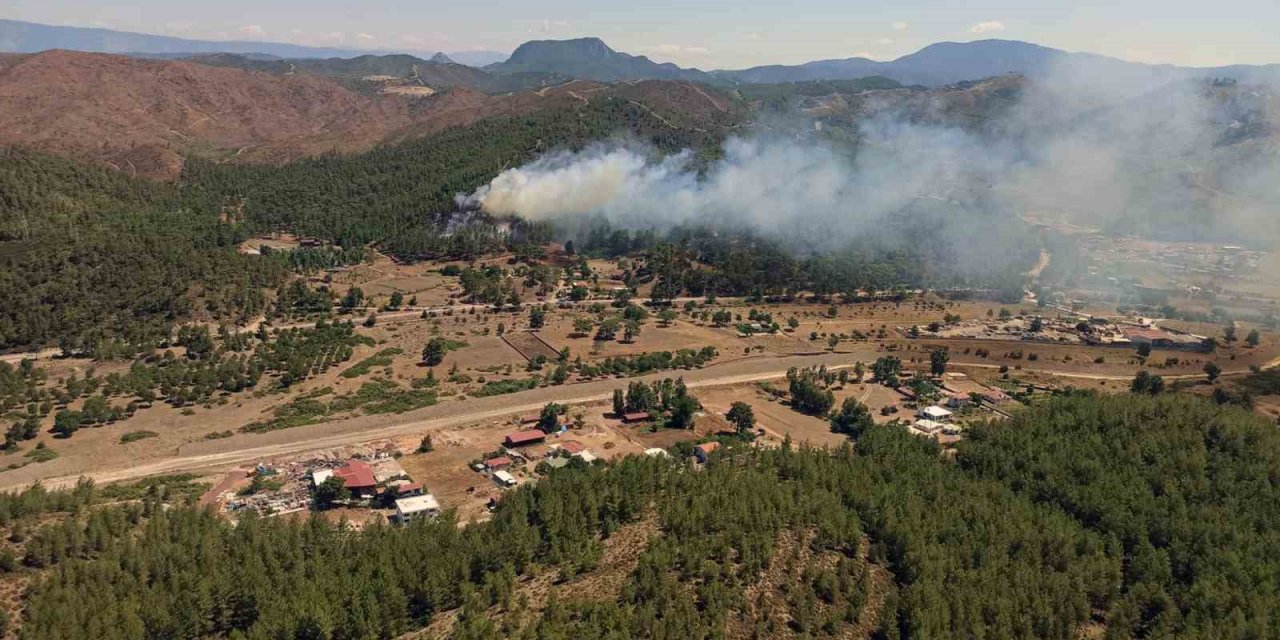 Marmaris’te iki ayrı noktada orman yangını başladı