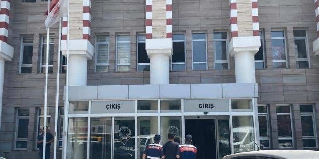 Hakkında hapis cezası bulunan firari Kuşadası’nda yakalandı