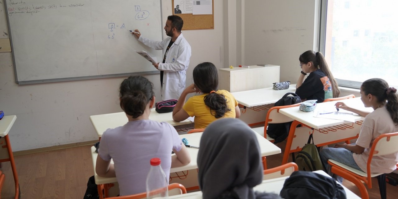 YEGEM’de yaz çalışma programı sürüyor