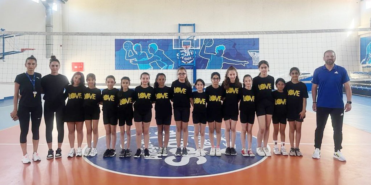 Aliağalı çocuklar yaz tatilini spor yaparak değerlendiriyor