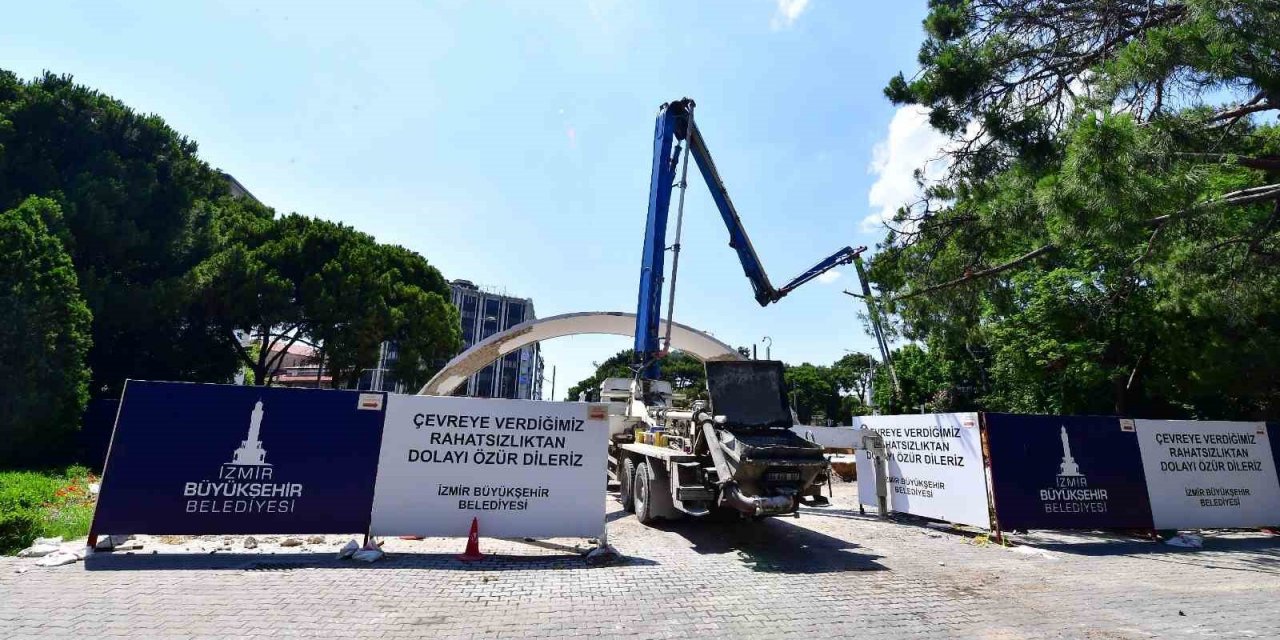 Kültürpark’ın tarihi kapıları restore ediliyor