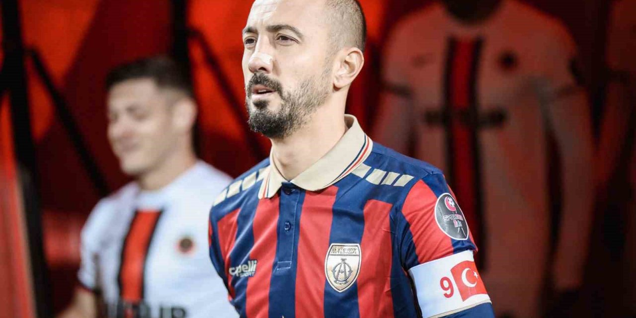 Ahmet İlhan Özek, Altınordu’ya veda etti