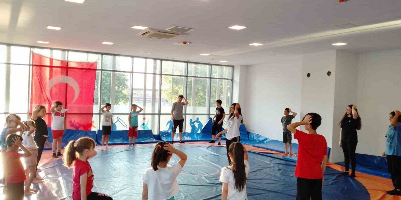 Sarıgöl’de Muay Thai kursu açıldı