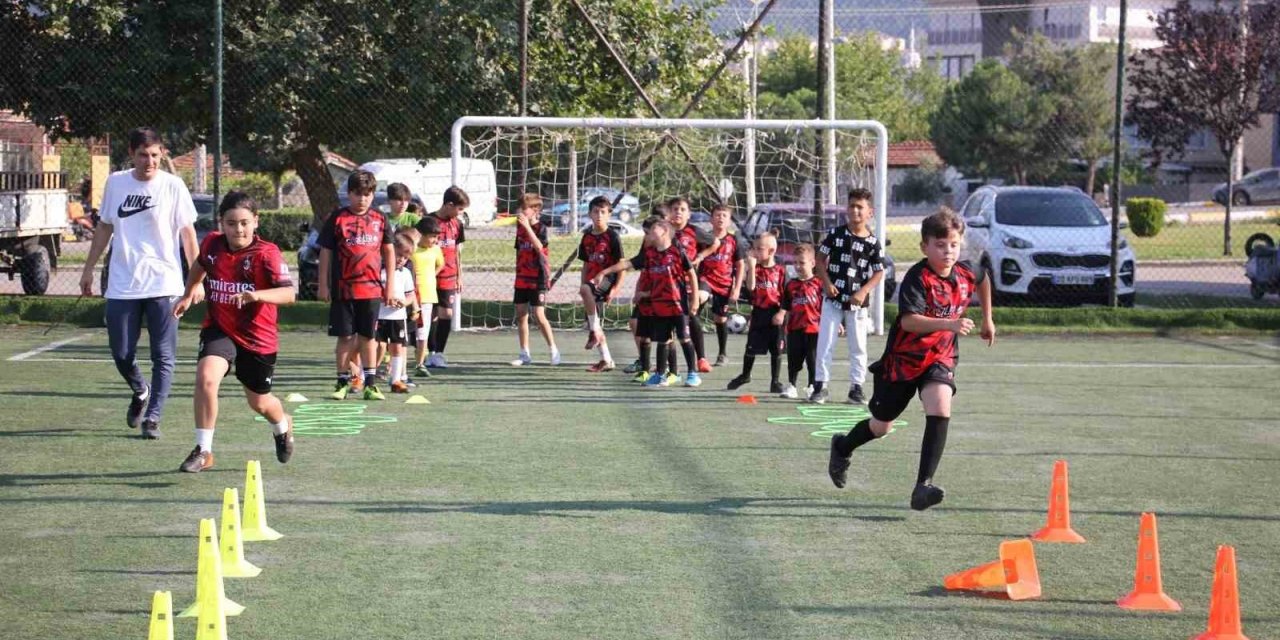 Denizli İdmanyurdu temeli sağlam attı