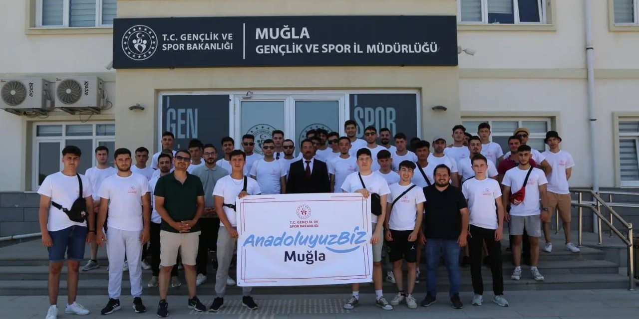 Gönüllü gençler ’AnadoluyuzBİZ’ projesi çerçevesinde Muğla’ya geldi