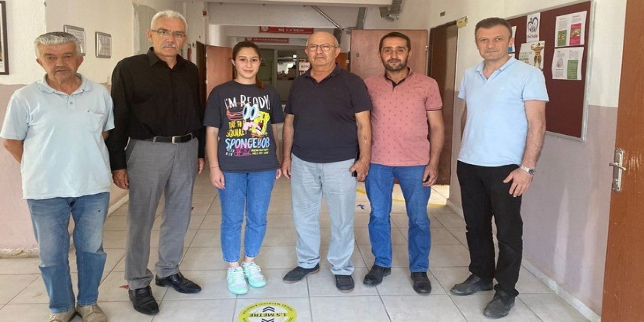 LGS birincisi Sıla’ya eğitim hayatı boyunca burs imkanı