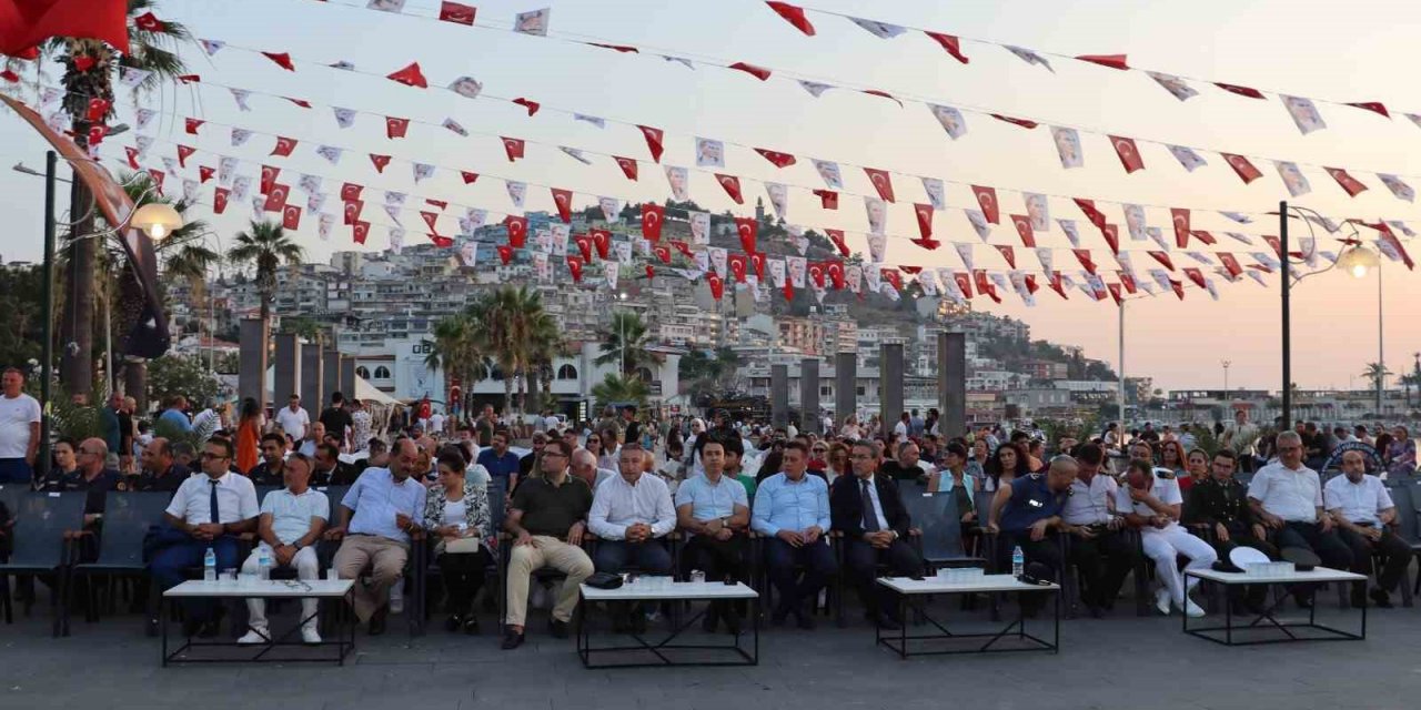 Kuşadası’nda 15 Temmuz şehitleri anıldı