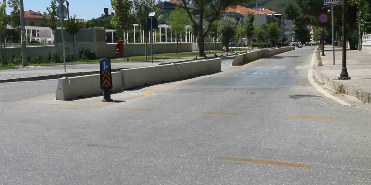 Termometre 41’İ gösterdi, sokaklar boşaldı