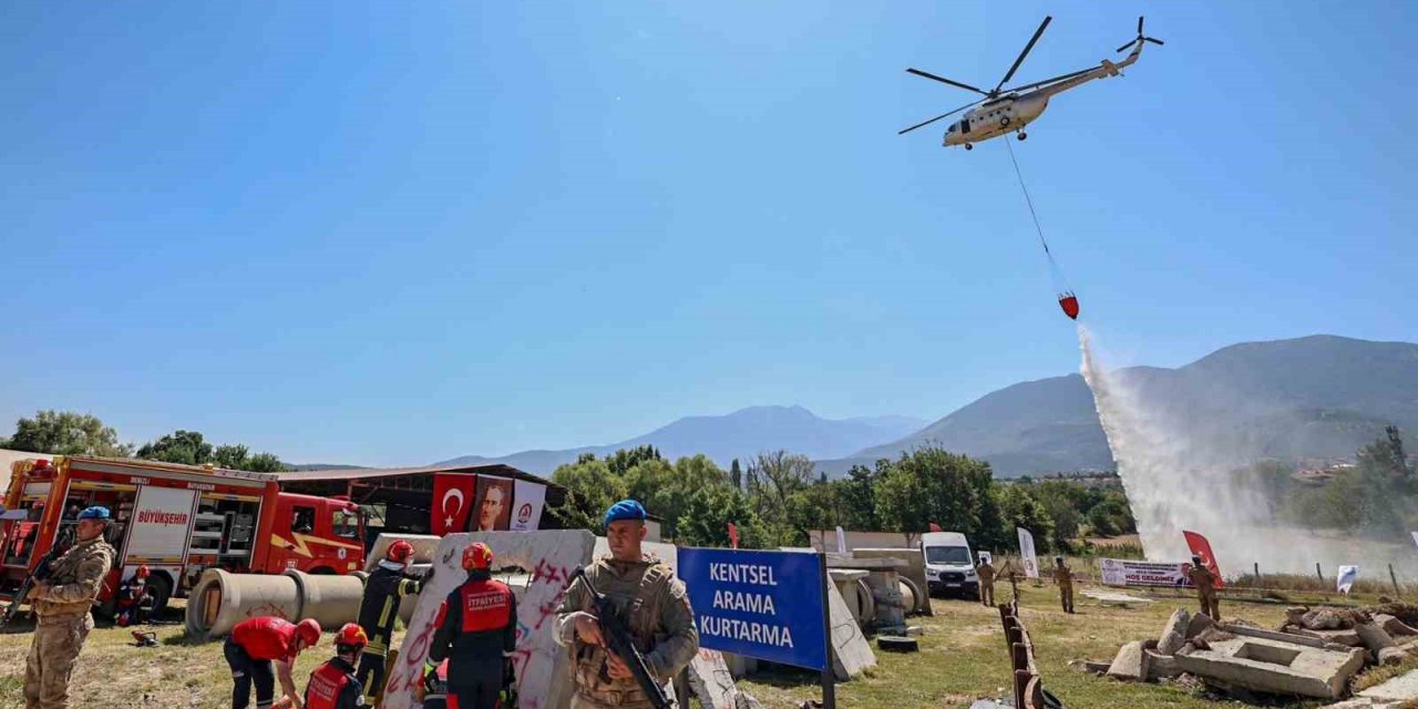 Atıl malzemeler arama kurtarma ve iş güvenliği parkuruna dönüştü