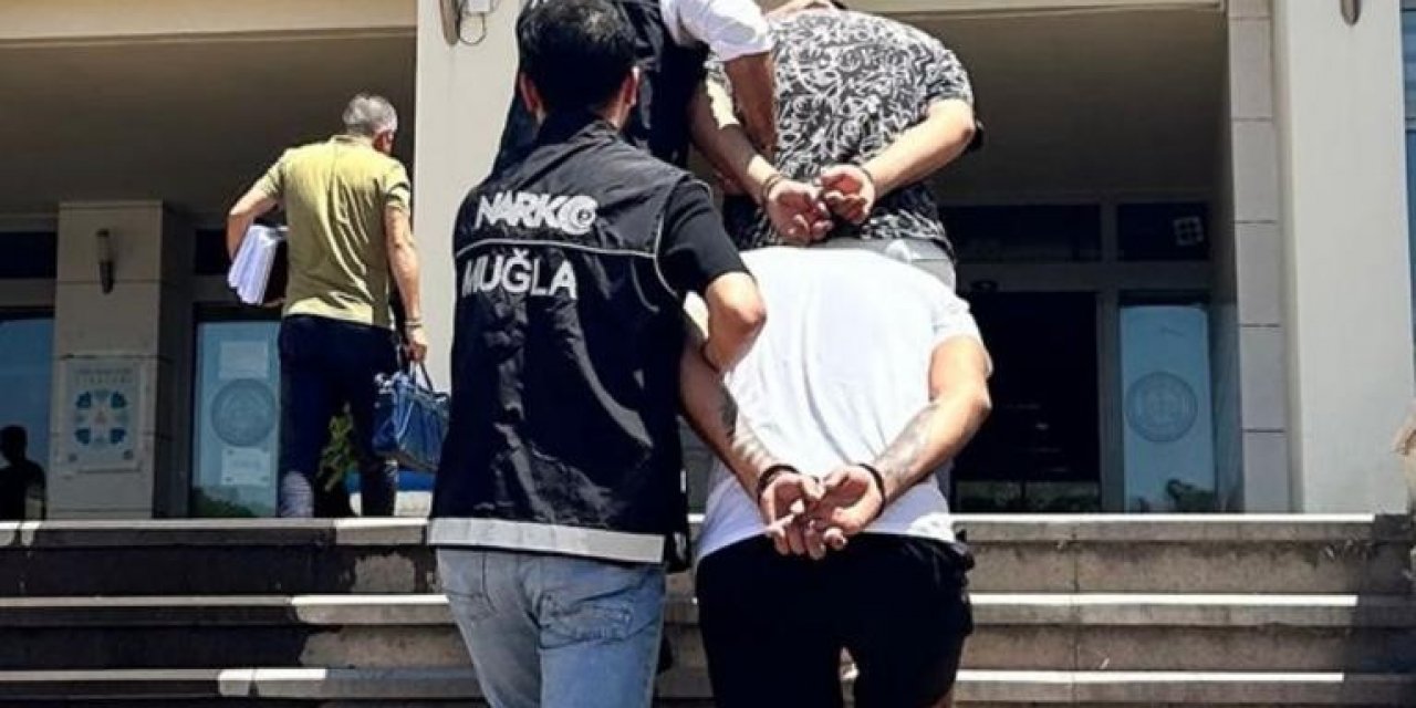Yabancı uyruklu iki kardeş uyuşturucudan tutuklandı