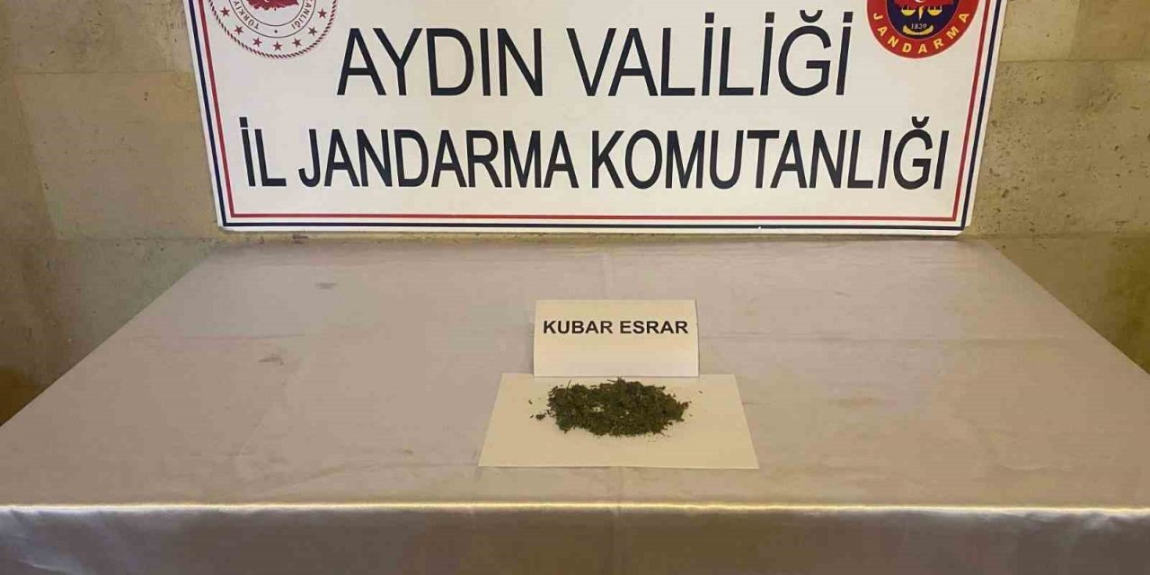 Şüpheli şahsın üzerinden uyuşturucu çıktı