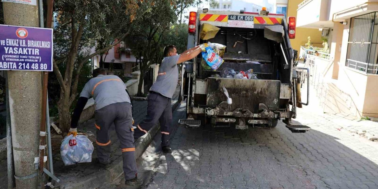 Başkan Gümüş: “Çöp çıkarma saatlerine uyulmalı”