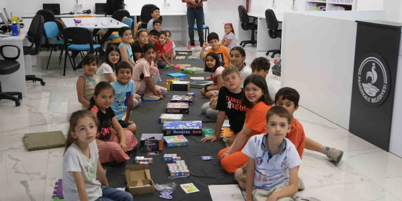 Pamukkale’de sıcak yaz günleri dolu dolu geçiyor