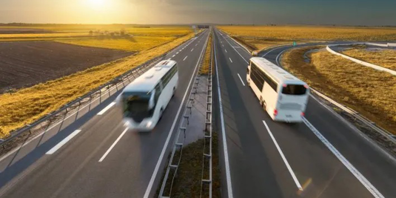 Eşsiz manzaraları seyretmek için otobüs yolculuğu