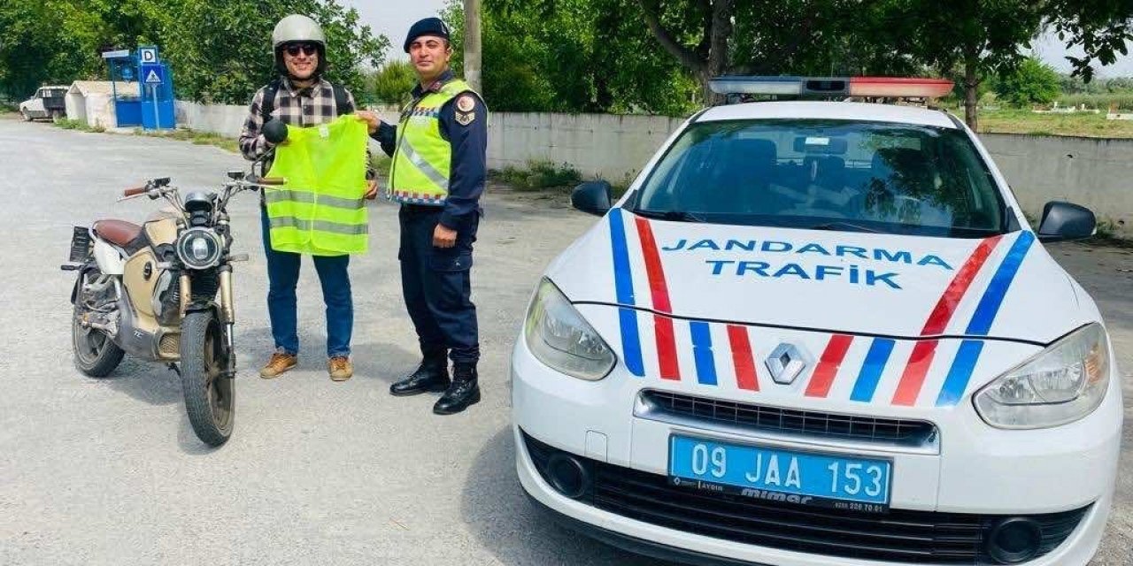 Jandarma ekipleri motosiklet sürücülerini bilgilendirdi