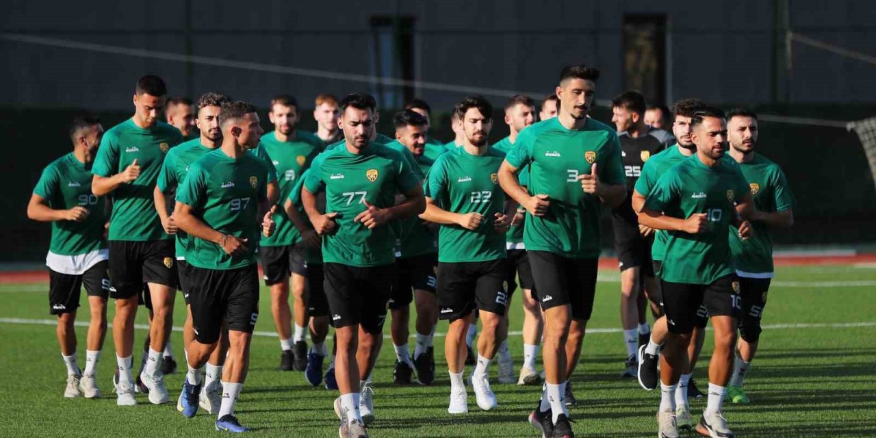 Aliağaspor FK, yeni sezon hazırlıklarına başladı