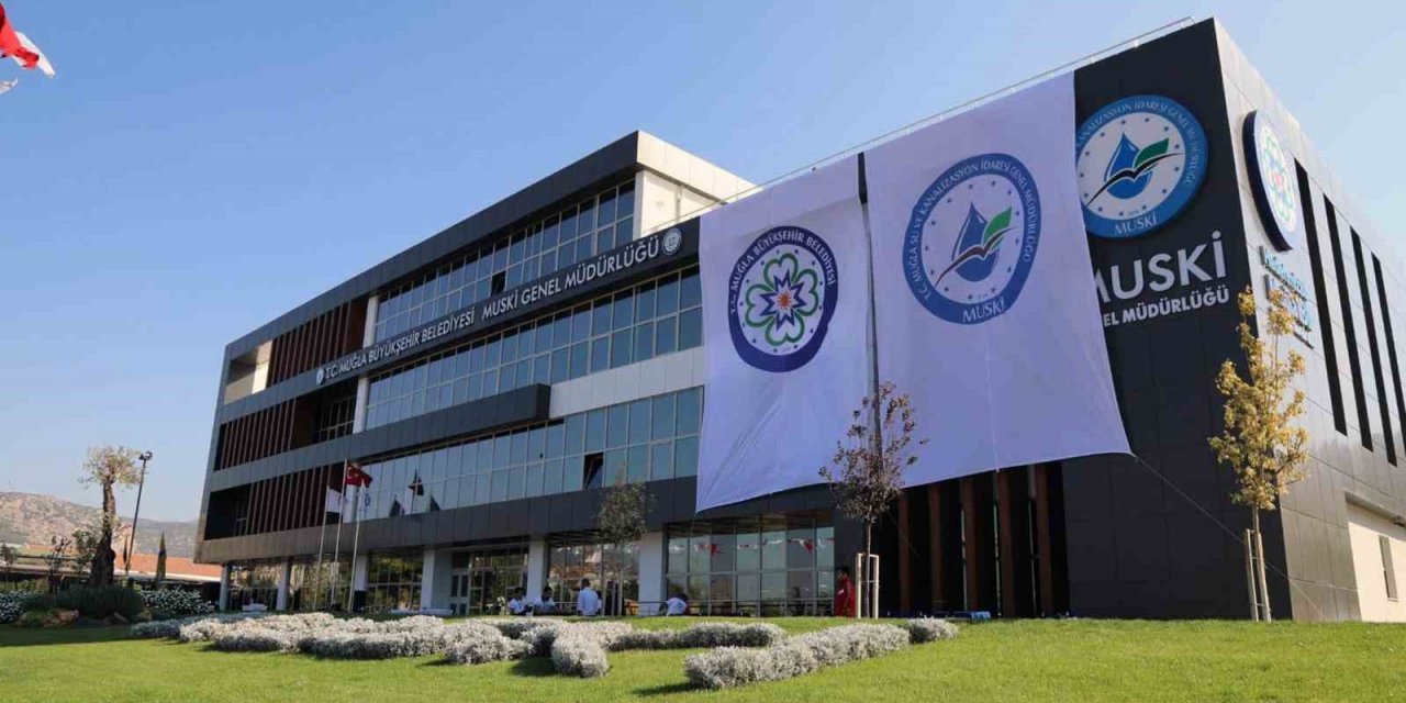 Büyükşehir elektrik kaynaklı su kesilmesinin önüne geçmek için yoğun mesai harcadı