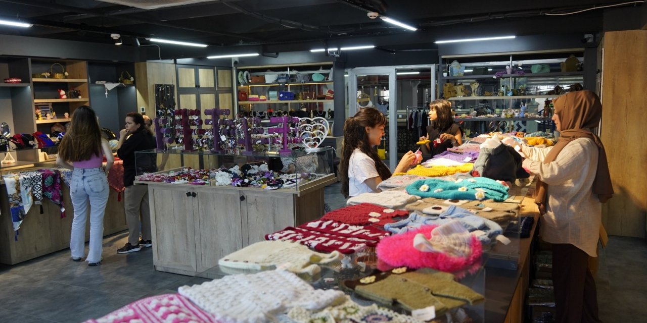 Hanımların el emeği göz nuru ürünleri bu mağazalarda satılıyor