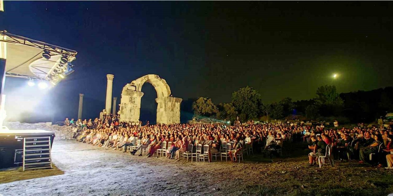 İş Sanat Antik Sahne’nin ‘Ben Anadolu’ oyununa yoğun ilgi