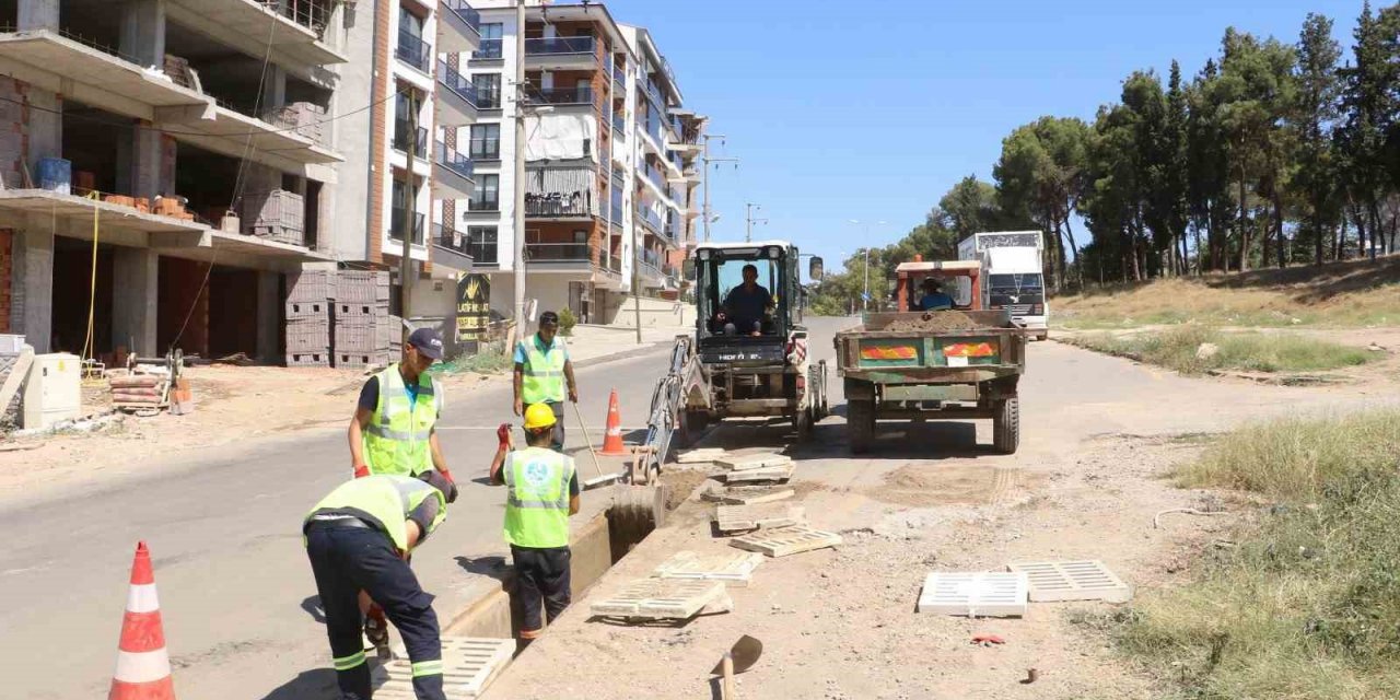 MASKİ’den Salihli’de ızgara temizliği