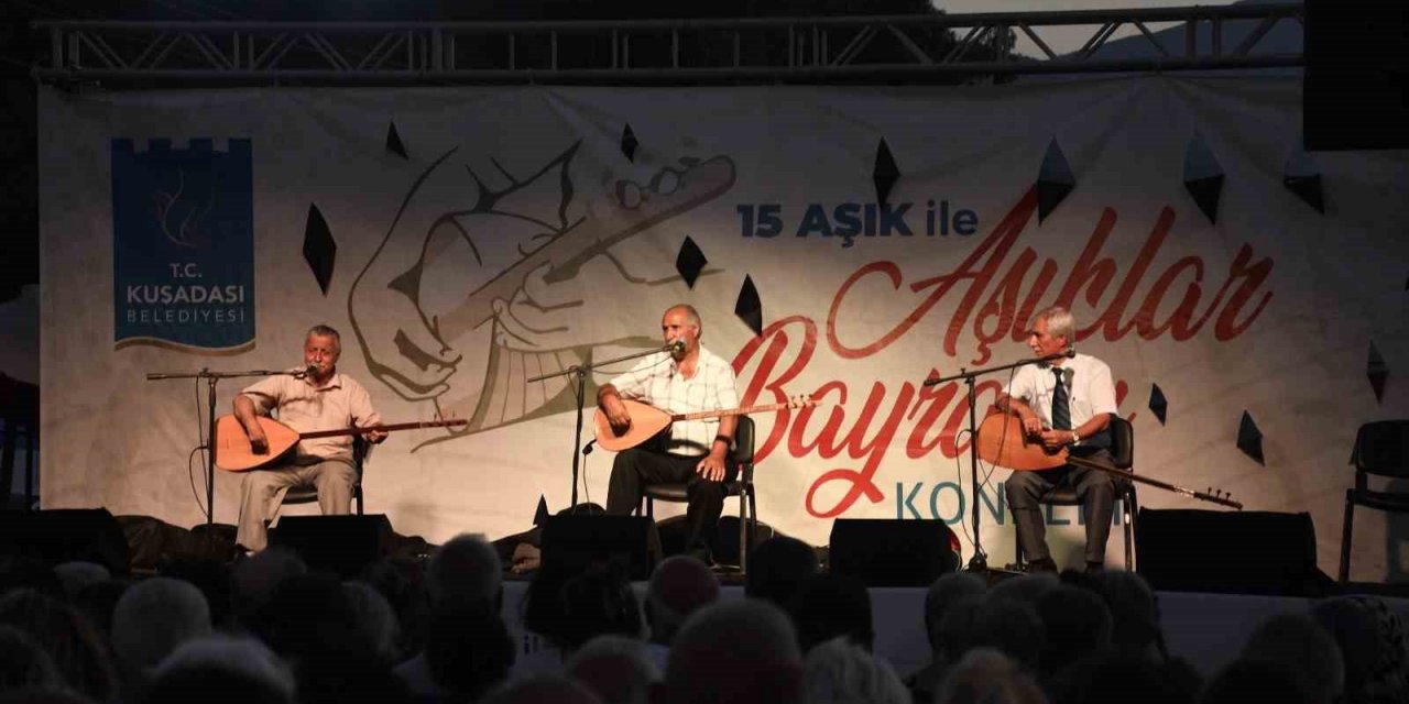 Kuşadası’nda "Aşıklar Bayramı" etkinliği düzenlendi