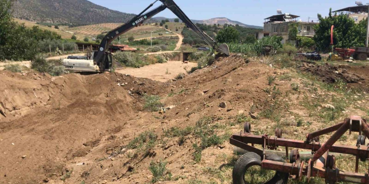 Kemerdamları Mahallesinde taşkınlara karşı önlem