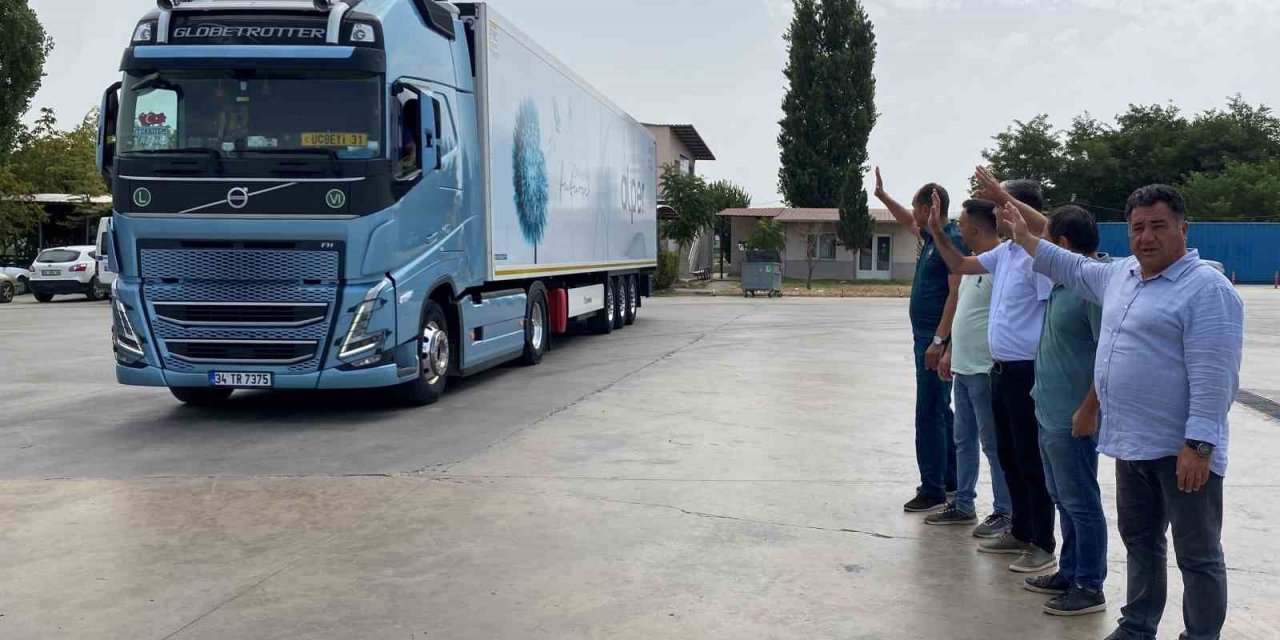 Erkenci üzümde ilk ihracat tırları yola çıktı