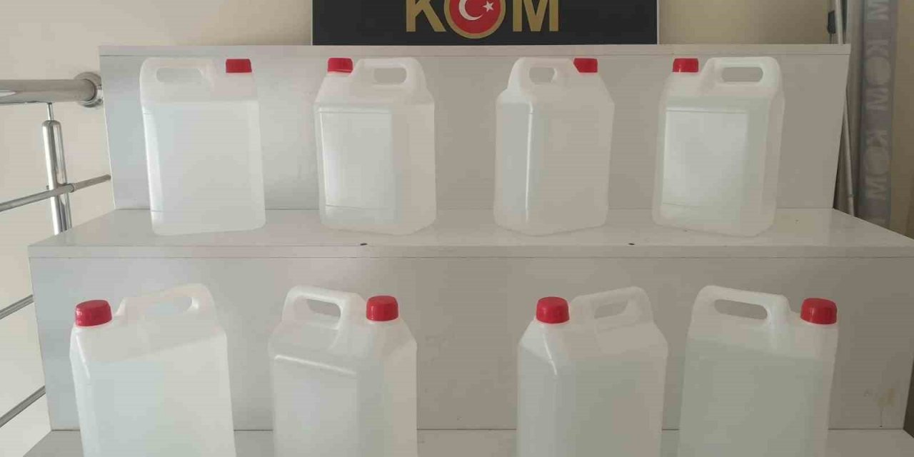 Fethiye’de polis ekipleri 140 litre etil alkol ele geçirildi