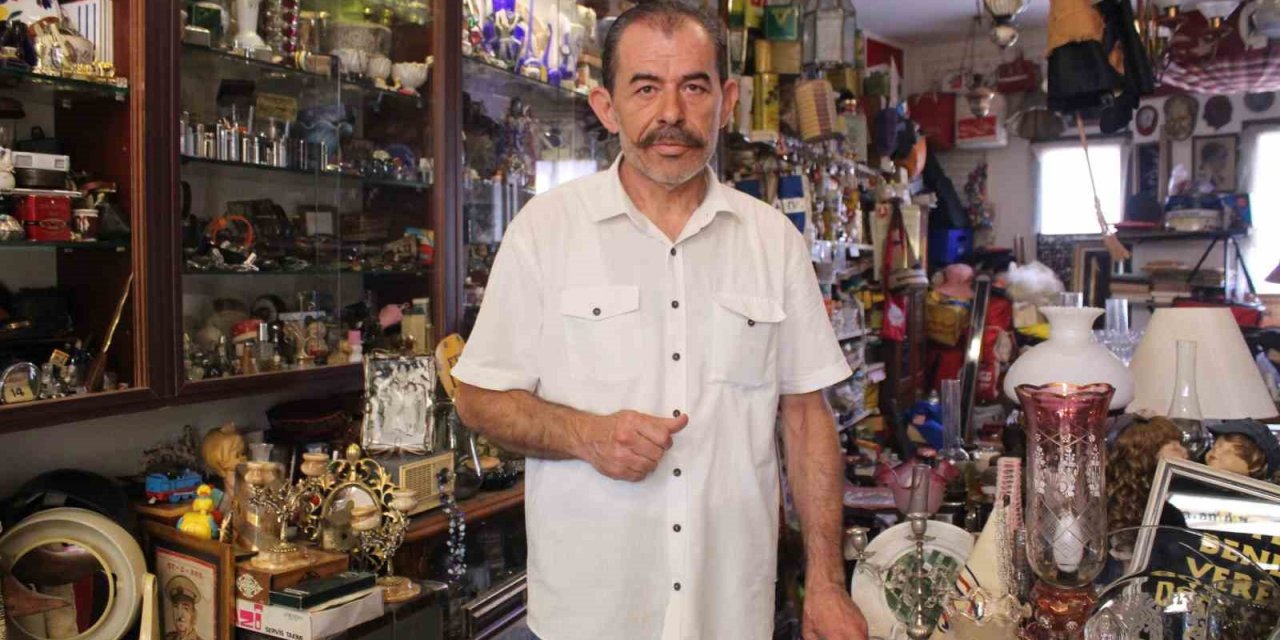 Naftalin kokulu meslek: Antikacılık