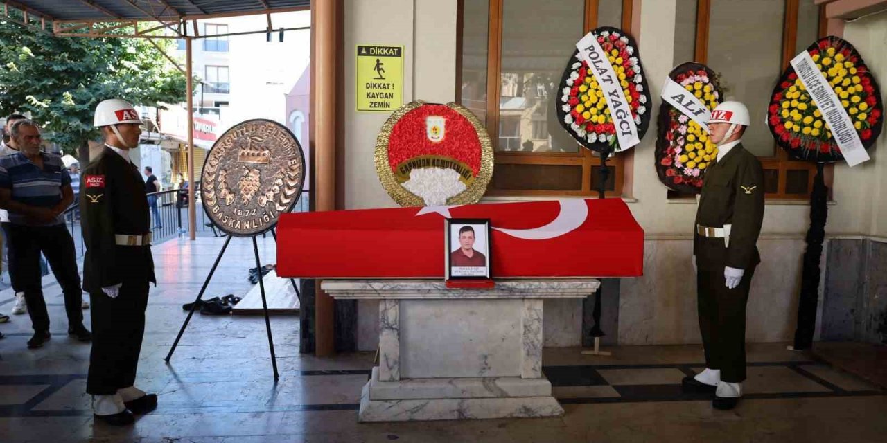 Kazada hayatını kaybeden terör gazisi memleketi Turgutlu’da toprağa verildi