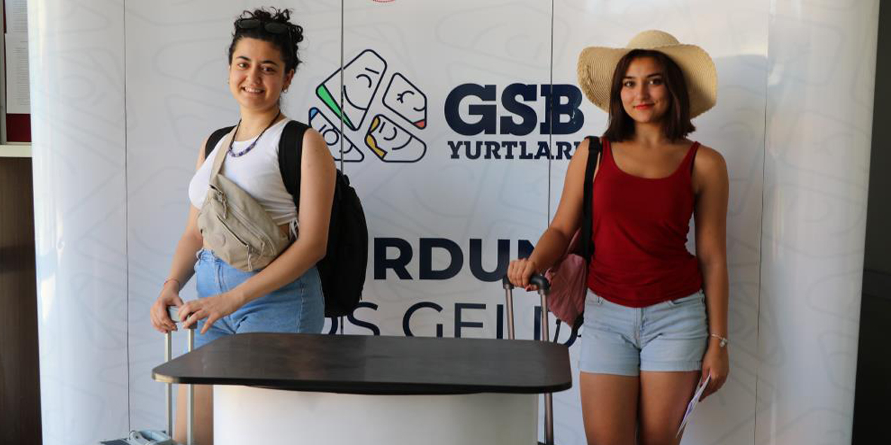 Seyahatsever gençler, Aydın’ı keşfediyor