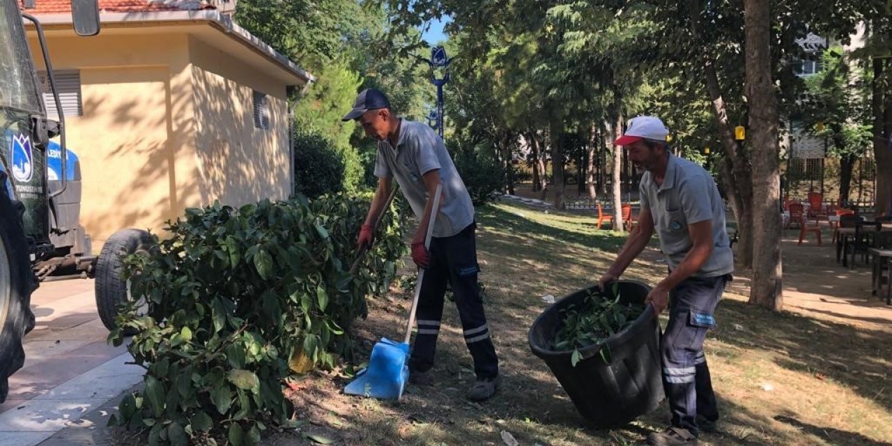 Yunusemre Belediyesinden Yenimahalle’de park bakımı
