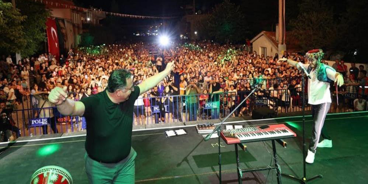 Zeybekler diyarında  muhteşem festival