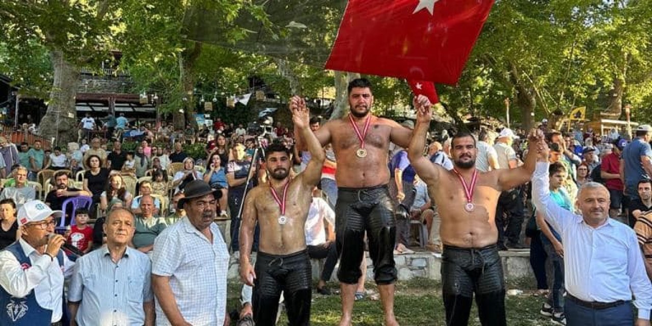 Köyceğizli güreşçiler Kavaklıdere’de iki birincilik elde etti