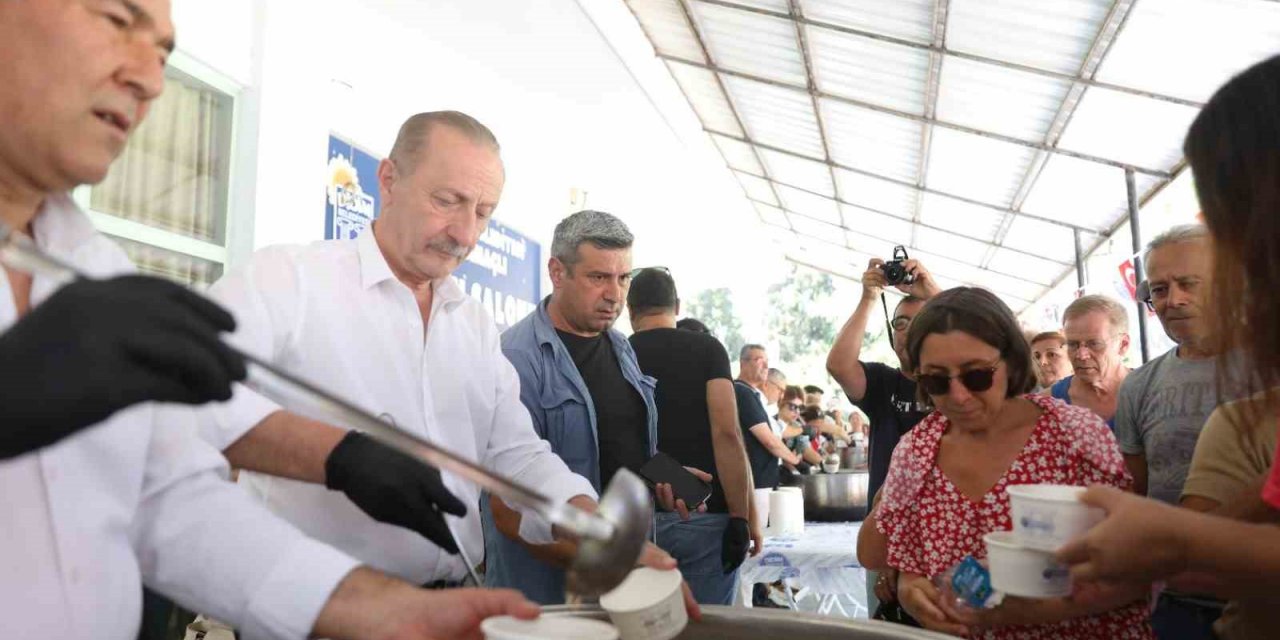 Didim Belediyesi’nden aşure ikramı