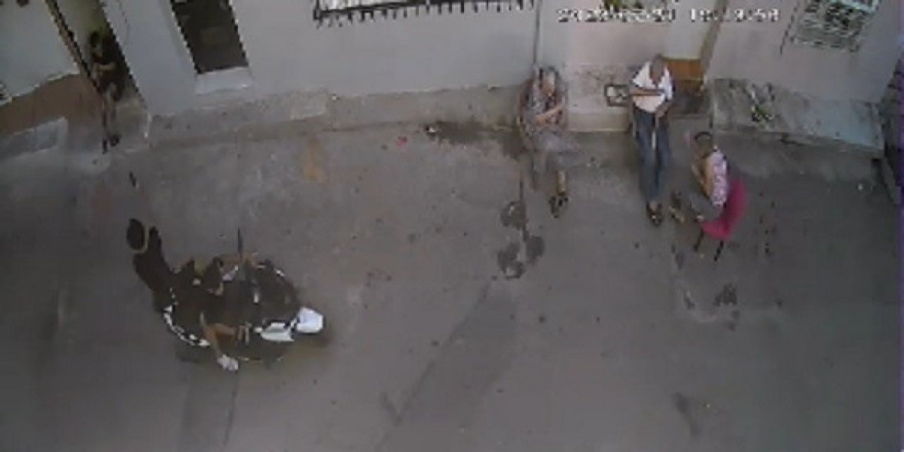 İzmir’de sokak ortasında silahlı saldırı kamerada