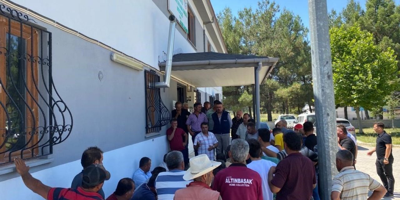 Sulama birliği çalışanları greve gitti, 15 mahalle susuz kaldı