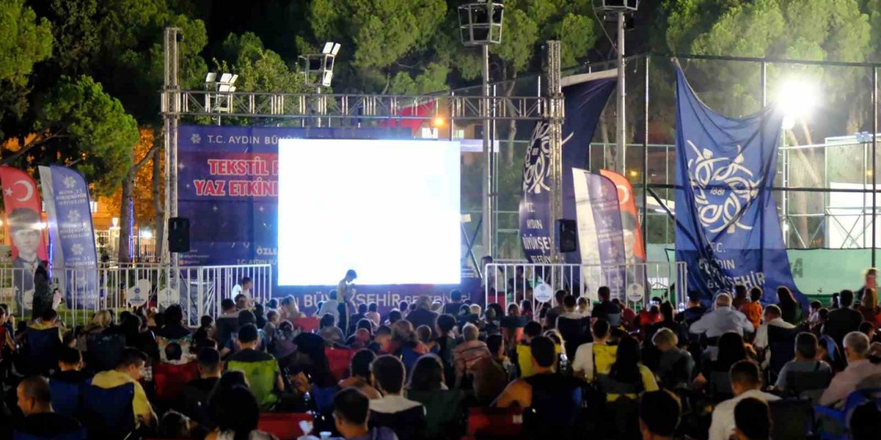 Tekstil Park’ta “Hababam Sınıfı” gecesi yaşandı