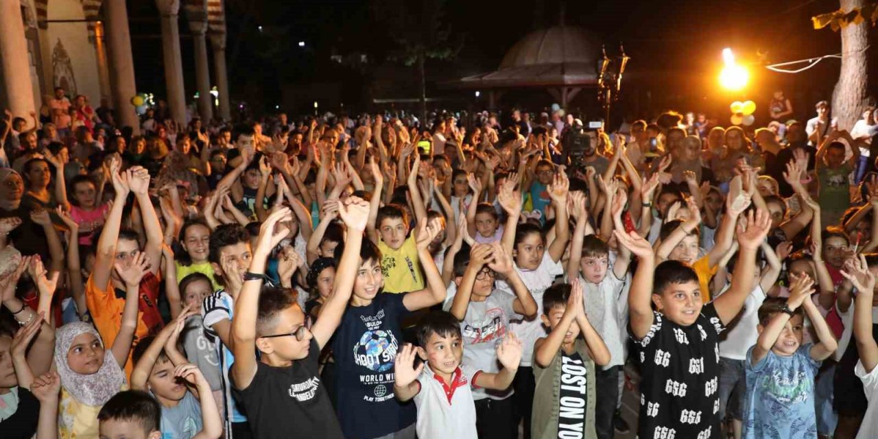 Şehzadeler Cami ve Çocuk Şenliği’nde çocuklar gönüllerince eğlendi
