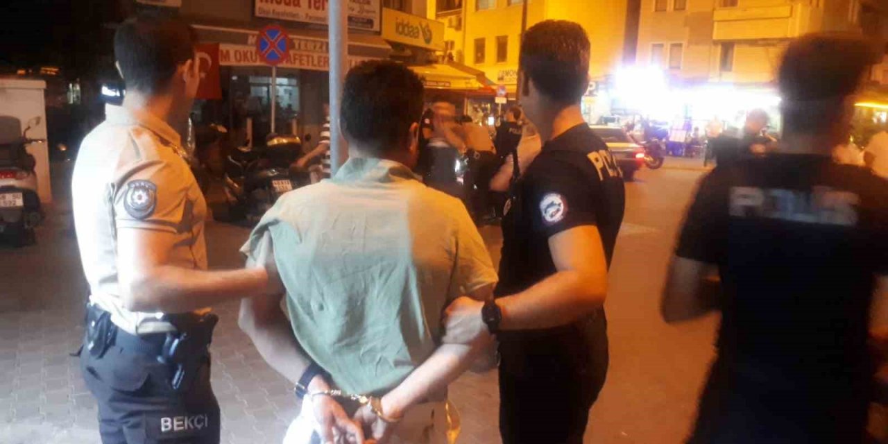 Motorunu polisin üzerine sürdü, yakalanınca "torbacı" olduğu ortaya çıktı