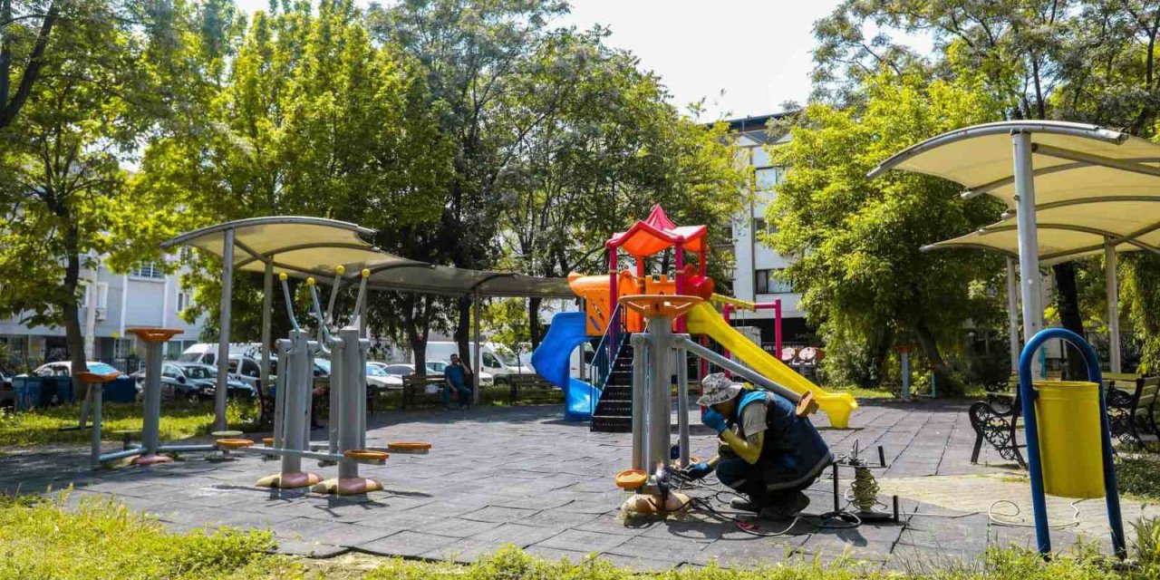 Buca’nın bütün parkları yenilendi