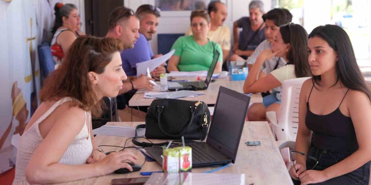 Aydın Büyükşehir Belediyesi’nin tercih tırına yoğun ilgi