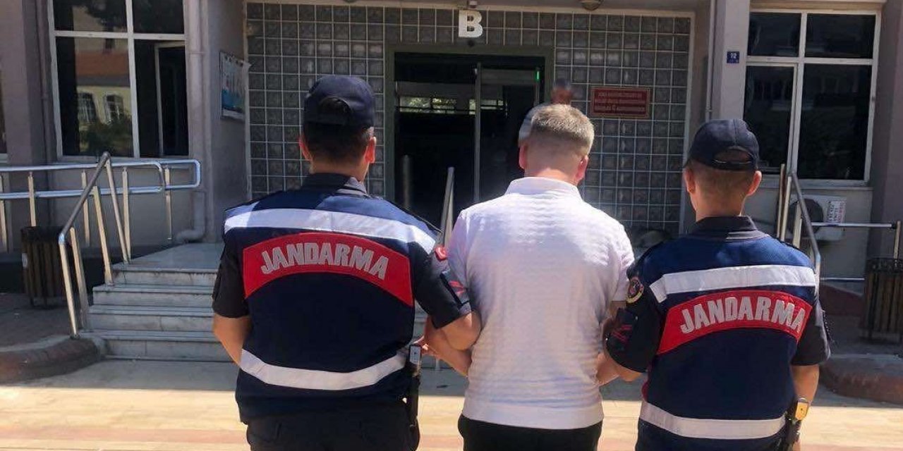 Aranan 4 şüpheliyi jandarma yakaladı
