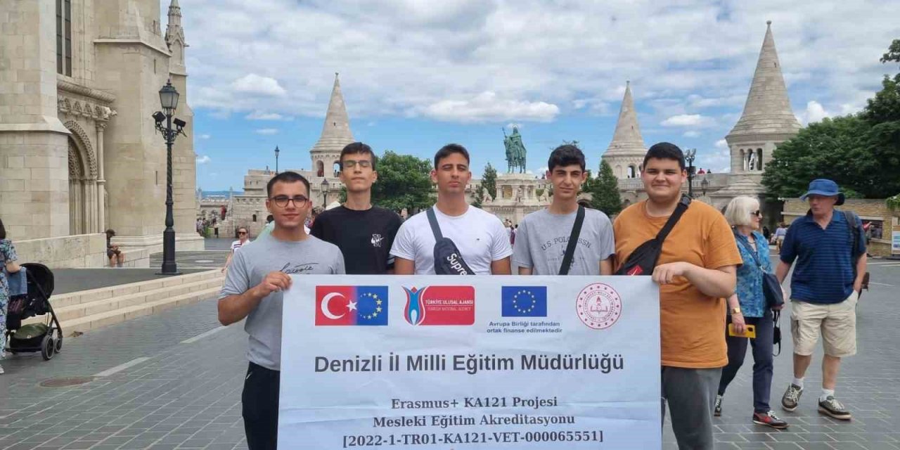 Avusturya’da 40 gün staj yapan DOSTEK öğrencileri yurda döndü