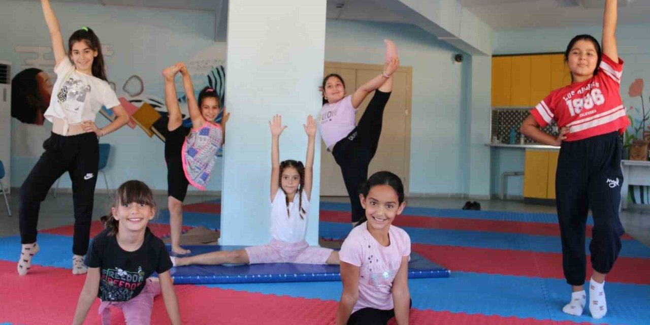 Ortaklar Genç Ofis’te gençler yaz tatilini verimli bir şekilde geçiriyor