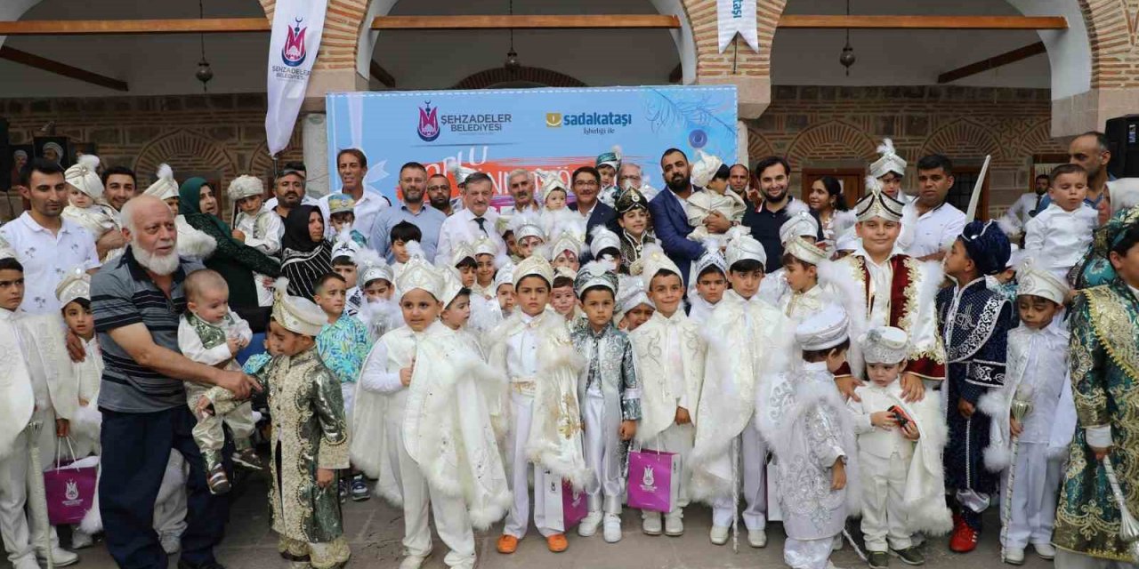 Manisa’da toplu sünnet şöleni